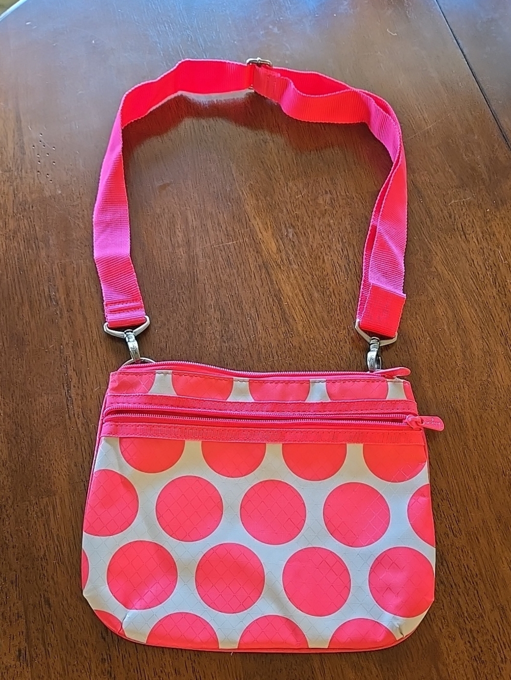 Thirty-One Coral Mod Dot Crossbody Bag Zippers Purse Tote Womens